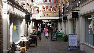 Plus de détails pour 15 Red Lion Yard, Colchester - Local commercial à louer