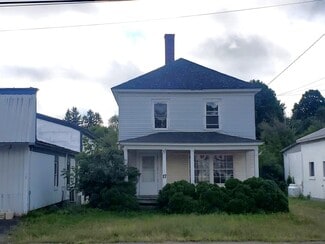 Plus de détails pour 17 Summer St, Dover-Foxcroft, ME - Bureau à vendre