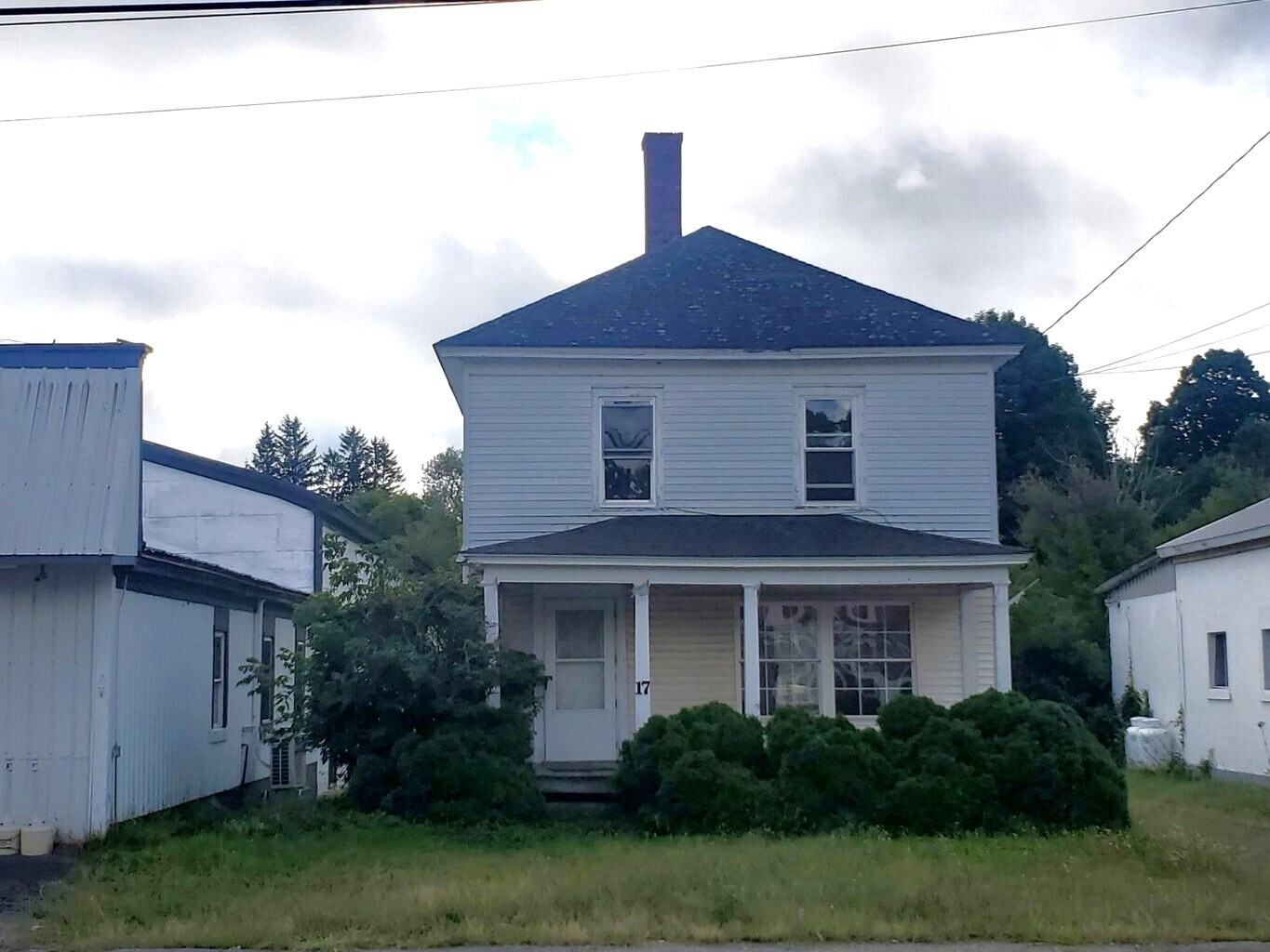 17 Summer St, Dover-Foxcroft, ME à vendre Photo principale– Image 1 sur 13