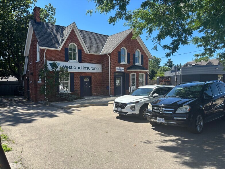 444 Plains Rd E, Burlington, ON à vendre - Photo de l’immeuble – Image 1 sur 5