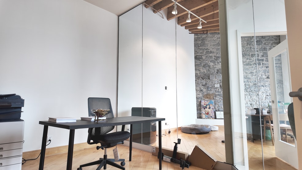 329 Rue de la Commune O, Montréal, QC à louer - Photo intérieure – Image 2 sur 6