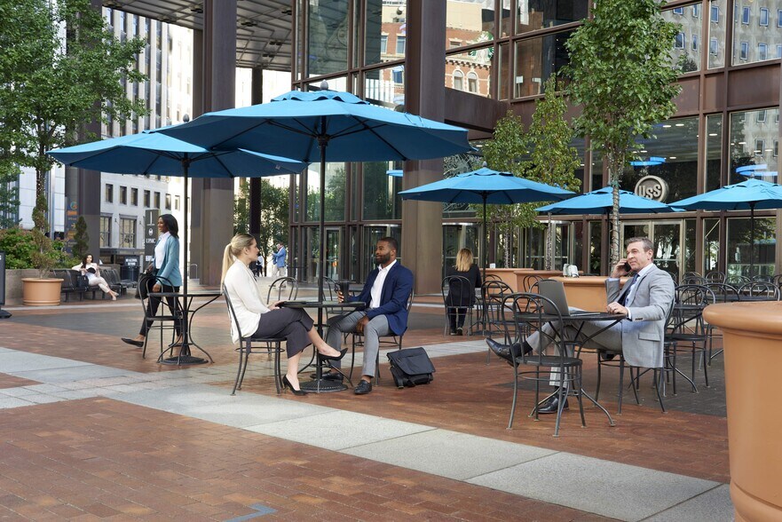 600 Grant St, Pittsburgh, PA à louer - Photo de l’immeuble – Image 2 sur 42