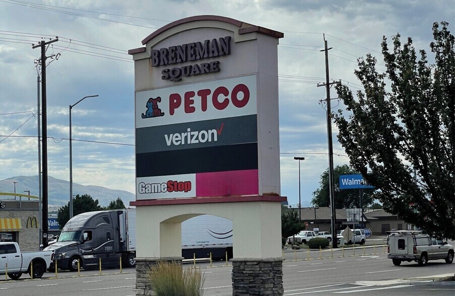 4335 Yellowstone Ave, Pocatello, ID à louer - Photo de l’immeuble – Image 3 sur 5