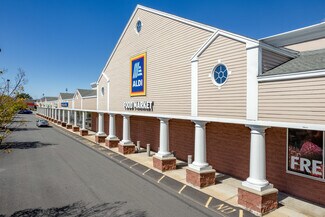 Plus de détails pour 870-888 W Main Rd, Middletown, RI - Local commercial à louer