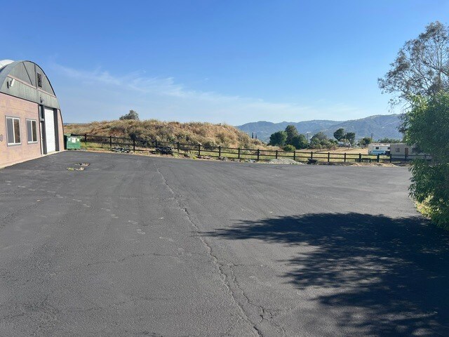 35260 Bayless Rd, Wildomar, CA à vendre - Photo de l’immeuble – Image 2 sur 31