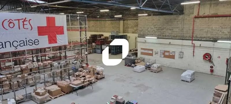 Local d’activités dans Pantin à louer - Photo de l’immeuble – Image 3 sur 5