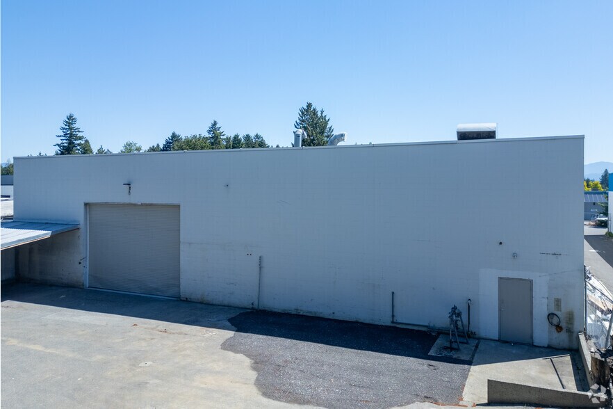 2121 Paramount Cres, Abbotsford, BC à vendre - Photo de l’immeuble – Image 2 sur 3