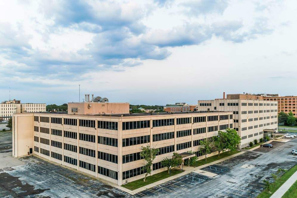 23100 Providence Dr, Southfield, MI à vendre Photo principale– Image 1 sur 5