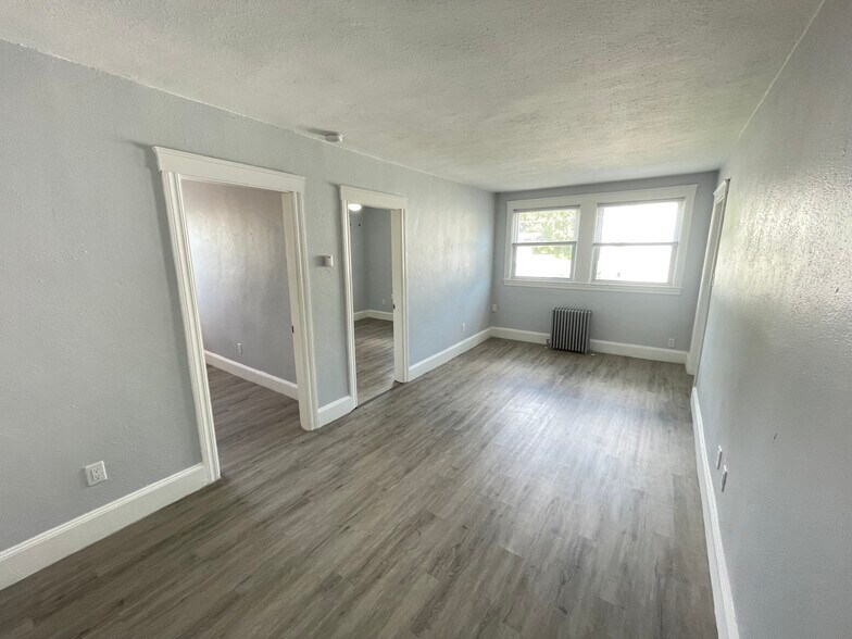 333 Main Rd, Tiverton, RI à vendre - Photo de l’immeuble – Image 2 sur 6