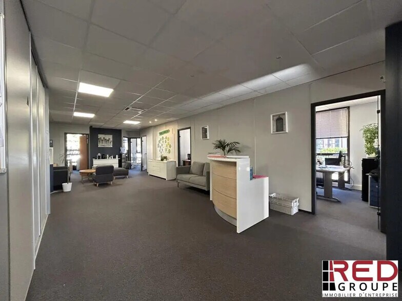 Bureau dans Aix-en-Provence à louer - Photo de l’immeuble – Image 2 sur 8