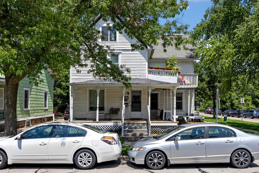 530 E Washington St, Iowa City, IA à vendre - Photo de l’immeuble – Image 2 sur 4