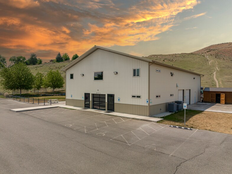 4771 W Van Giesen St, West Richland, WA à vendre - Photo de l’immeuble – Image 1 sur 22