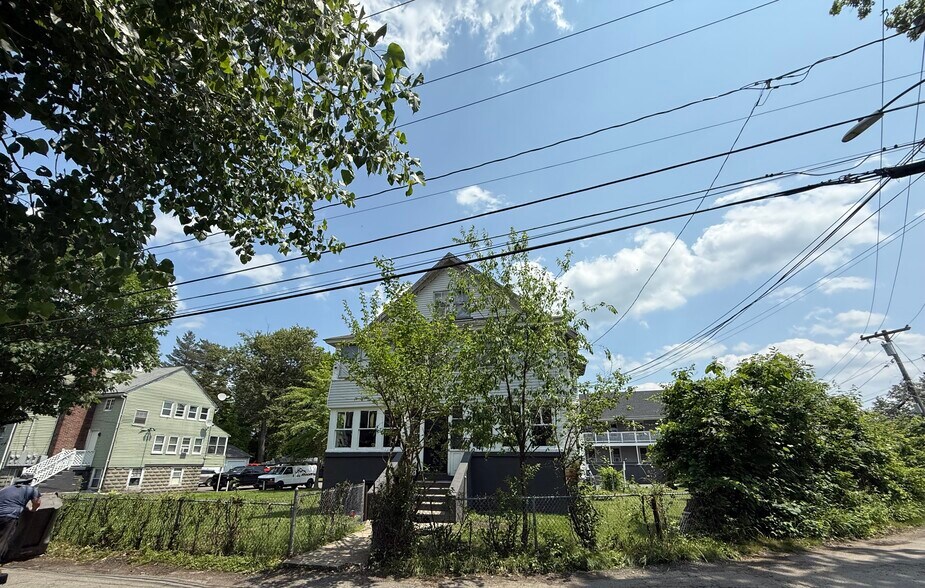 18 Beaver Ct, Framingham, MA à vendre - Photo principale – Image 1 sur 5