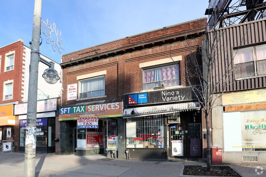 1656 Eglinton Ave W, Toronto, ON à louer - Photo de l’immeuble – Image 3 sur 4