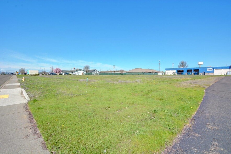 0 Avenue A - 361W20BD 1301, White City, OR à vendre - Photo de l’immeuble – Image 3 sur 8