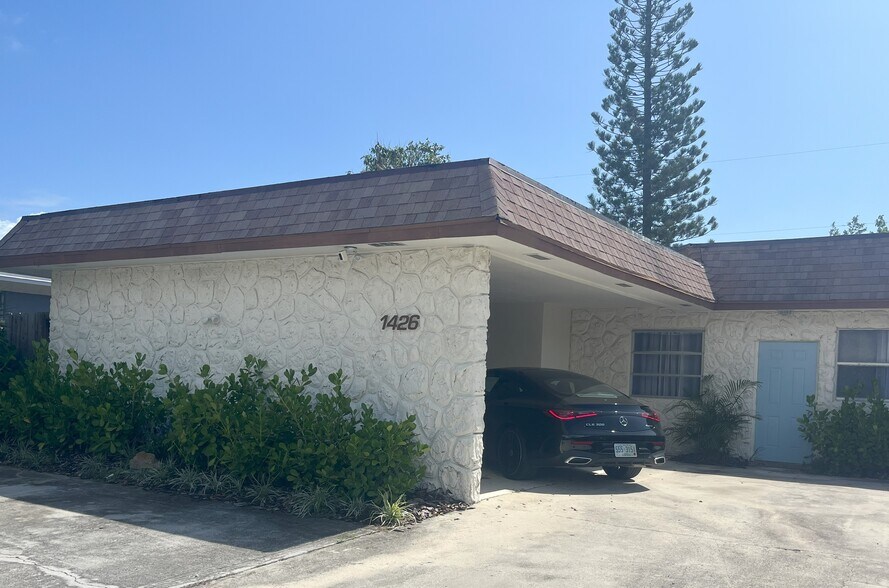 1426 N Federal Hwy, Lake Worth Beach, FL à louer - Photo de l’immeuble – Image 1 sur 15
