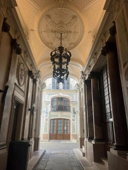 22 Rue De Douai, Paris à louer - Photo de l’immeuble – Image 3 sur 9