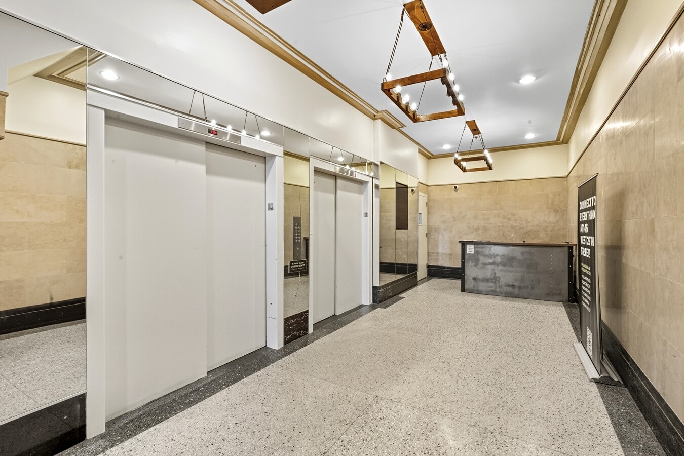 146 W 29th St, New York, NY 10001 - Lot 5RE - - Hall d’entrée - Image 2 of 4
