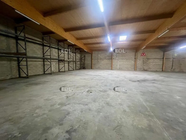 Industriel/Logistique dans Villeneuve-sous-Dammartin à vendre - Photo intérieure – Image 3 sur 6