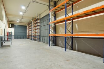 Industriel/Logistique dans Alcorcón, Madrid à louer Photo intérieure– Image 1 sur 17