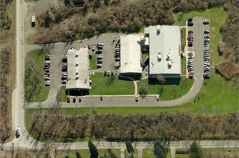 4098 Barton Rd, Clarence, NY à louer - Photo principale – Image 1 sur 1