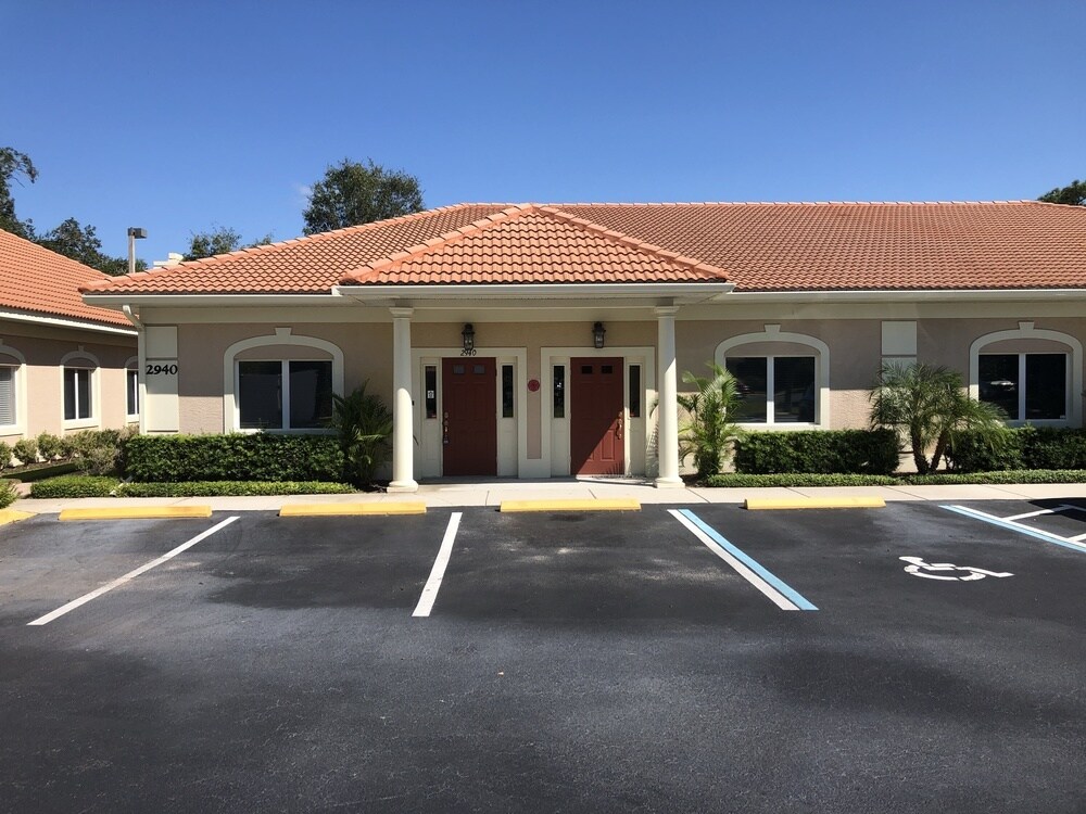 2940 University Pky, Sarasota, FL à louer Photo de l’immeuble– Image 1 sur 14