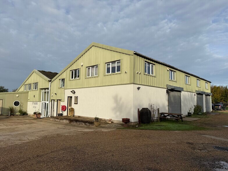 Mill Ln, Pulborough à louer - Photo de l’immeuble – Image 3 sur 12