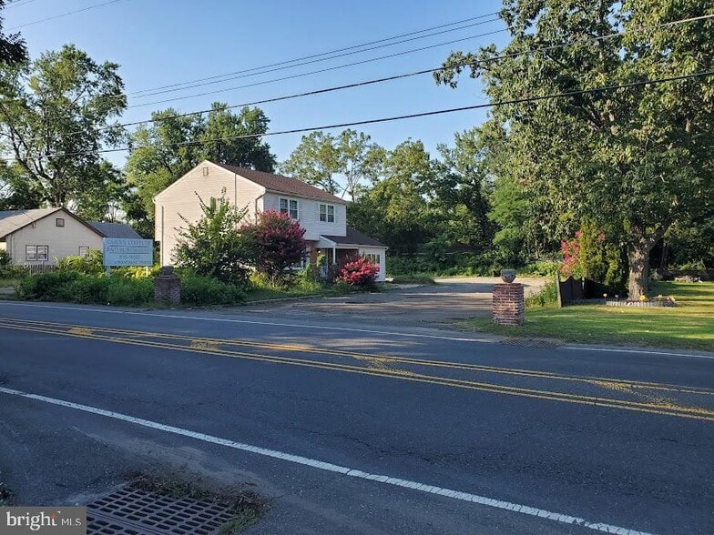 108 Juliustown Rd, Browns Mills, NJ à vendre - Photo de l’immeuble – Image 2 sur 18