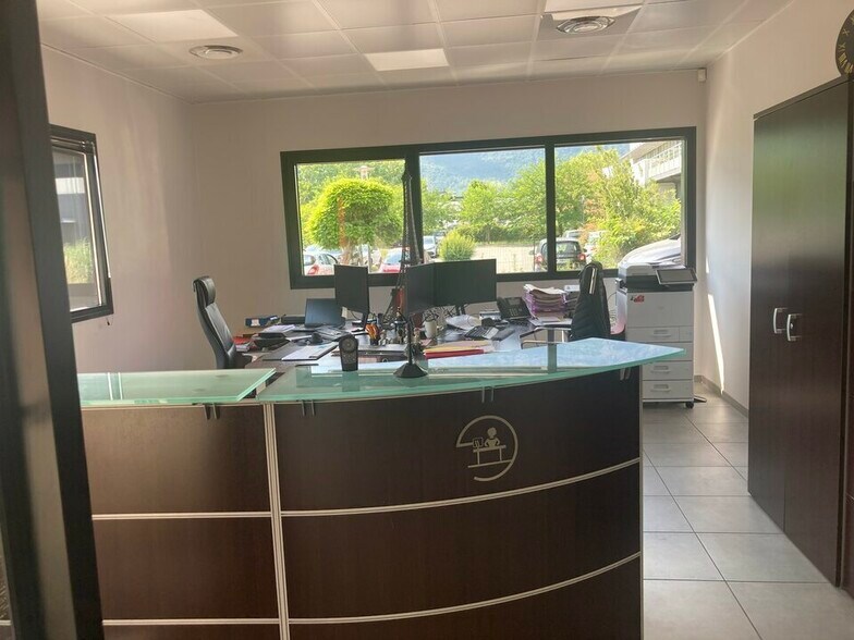 Local d'activités dans Crolles à vendre - Photo intérieure – Image 3 sur 3