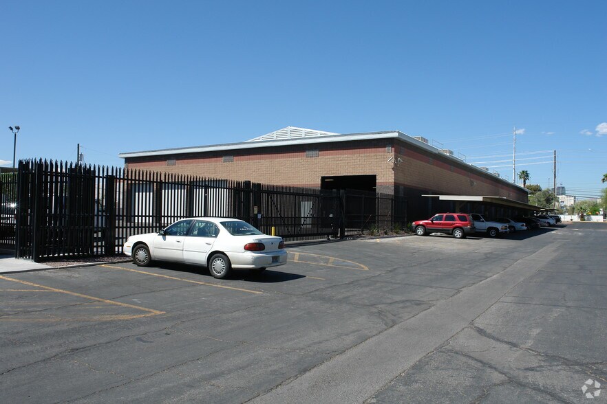 4270 S Maryland Pky, Las Vegas, NV à vendre - Photo de l’immeuble – Image 3 sur 4