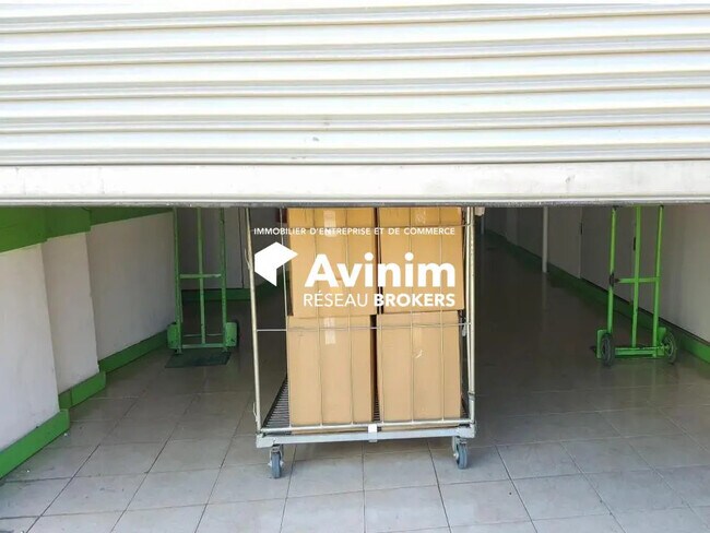 Plus de détails pour Bureau, Industriel/Logistique à louer