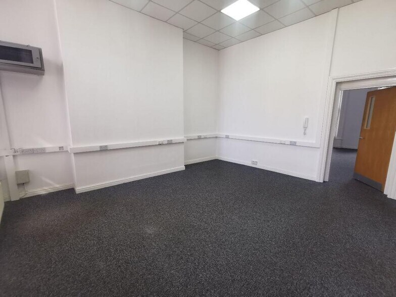 63 Westgate Rd, Newcastle Upon Tyne à louer - Photo de l’immeuble – Image 2 sur 8