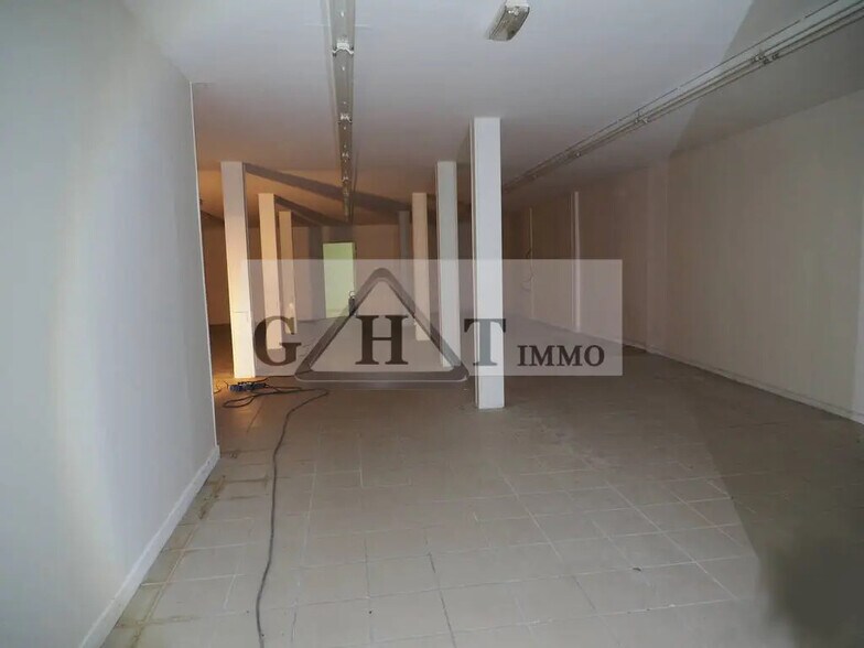 Local commercial dans Gournay-sur-Marne à louer - Photo de l’immeuble – Image 3 sur 3