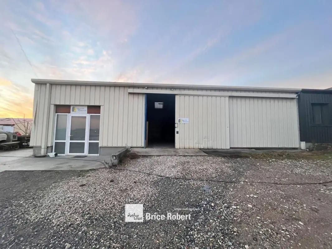 5 Rue Du Grand Chêne, Sainte-Consorce à louer Photo de l’immeuble– Image 1 sur 6