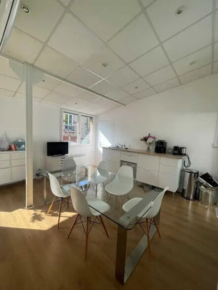 23 Rue Édouard Nieuport, Suresnes à louer - Photo intérieure – Image 3 sur 9