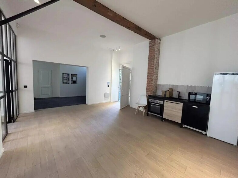 Local commercial dans Cannes à vendre - Photo intérieure – Image 2 sur 12