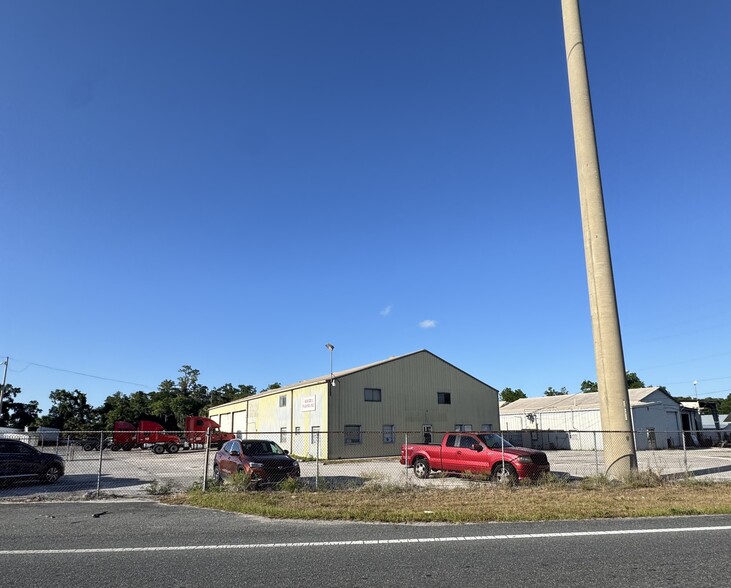 14439 County Rd 44 Rd, Grand Island, FL à louer - Photo principale – Image 1 sur 29