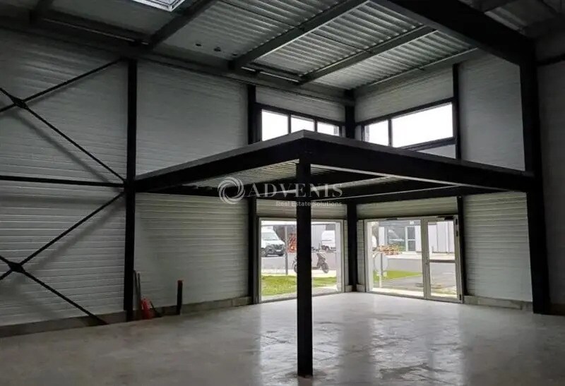 Local d'activités dans Saint-Jean-de-Boiseau à vendre - Photo de l’immeuble – Image 2 sur 4