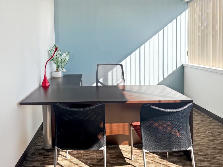 170 Commerce Way, Portsmouth, NH à louer - Photo de l’immeuble – Image 1 sur 3