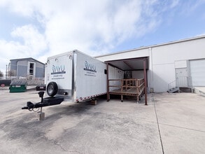 8666 Huebner Rd, San Antonio, TX à louer Photo de l’immeuble– Image 2 sur 2