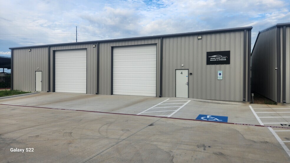 14566 Industrial Park, Aubrey, TX à vendre - Photo de l’immeuble – Image 2 sur 23