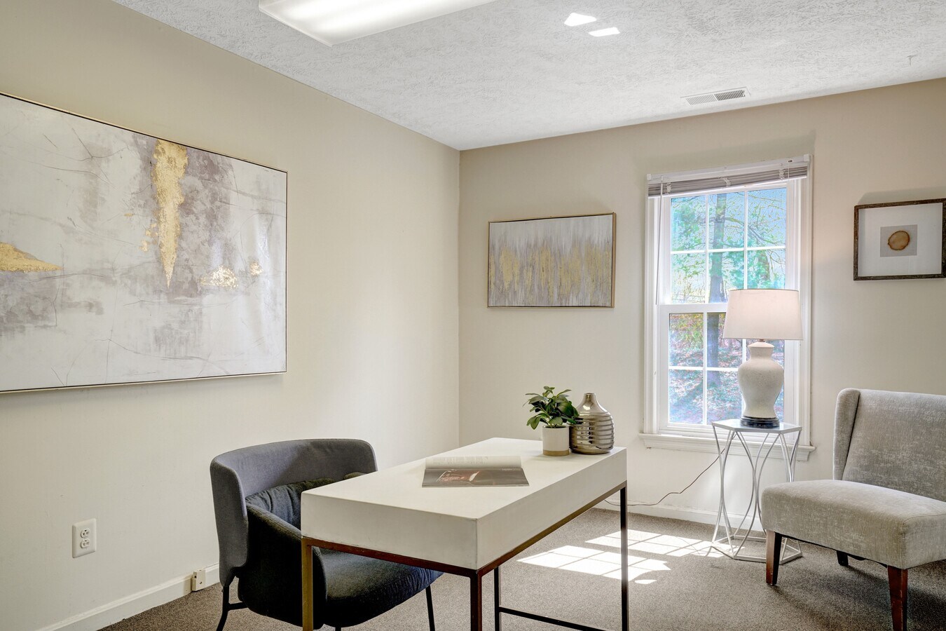 7297 US-29, Falls Church, VA 22042 - Lot 14 -  - Photo intérieure - Image 2 of 6
