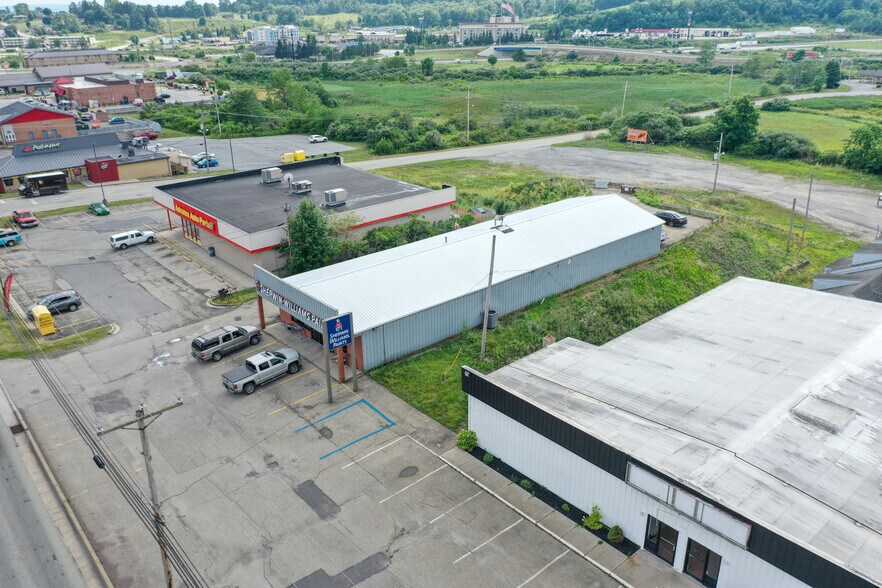 1243 N Center Ave, Somerset, PA à vendre - Photo de l’immeuble – Image 2 sur 8