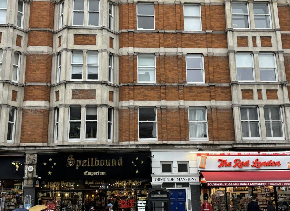 100 Southampton Row, Londres à louer Photo de l’immeuble– Image 1 sur 4