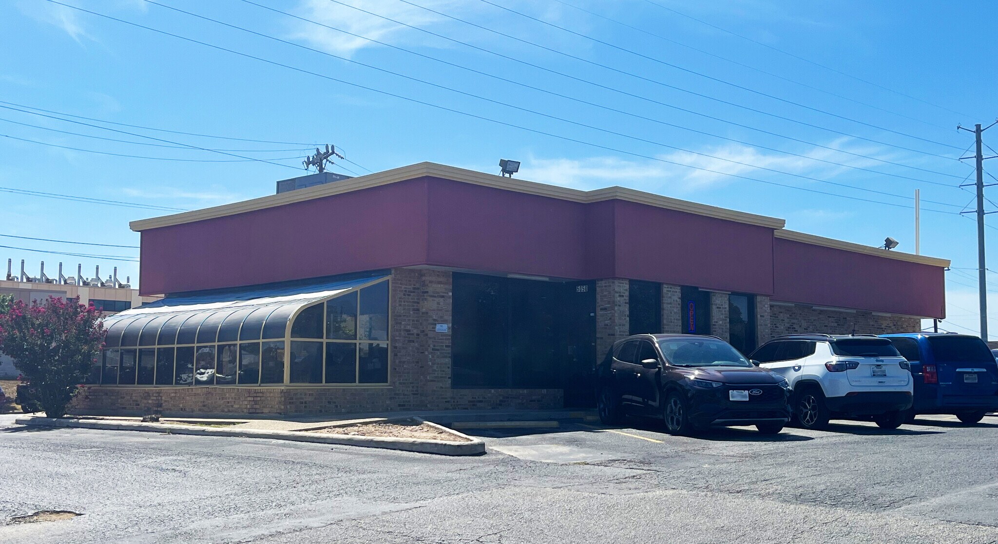 5050 Walzem Rd, San Antonio, TX à louer Photo de l’immeuble– Image 1 sur 5