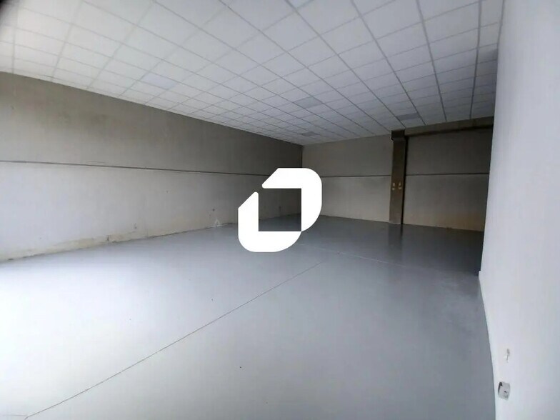 Local d’activités dans Serris à louer - Photo de l’immeuble – Image 2 sur 8