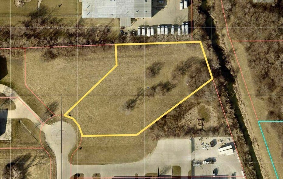 3180 Grand Prix dr, Decatur, IL à vendre - Photo de l’immeuble – Image 2 sur 2
