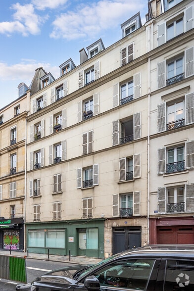 Rue Amelot, Paris à louer - Photo principale – Image 1 sur 2