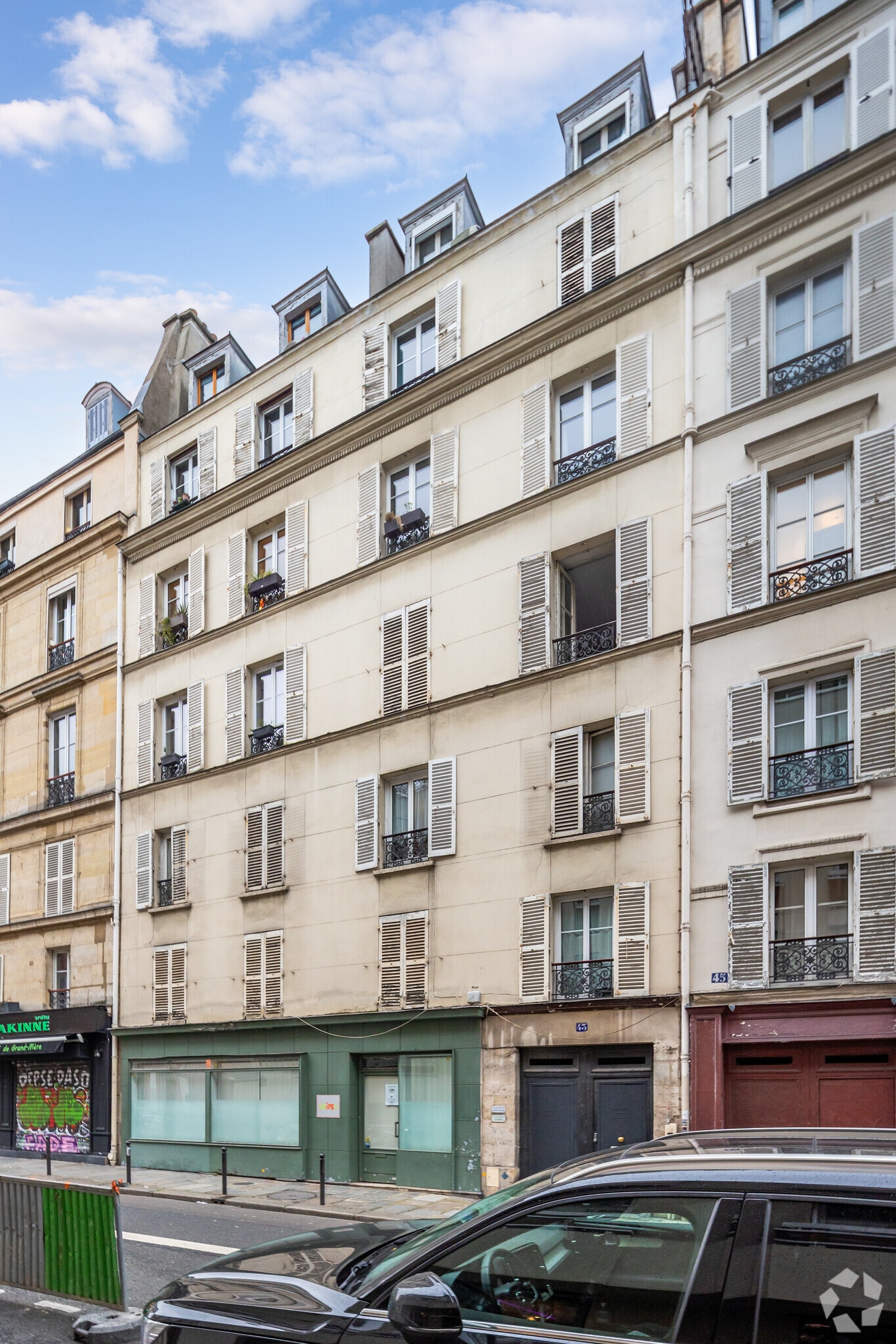 Rue Amelot, Paris à louer Photo principale– Image 1 sur 3