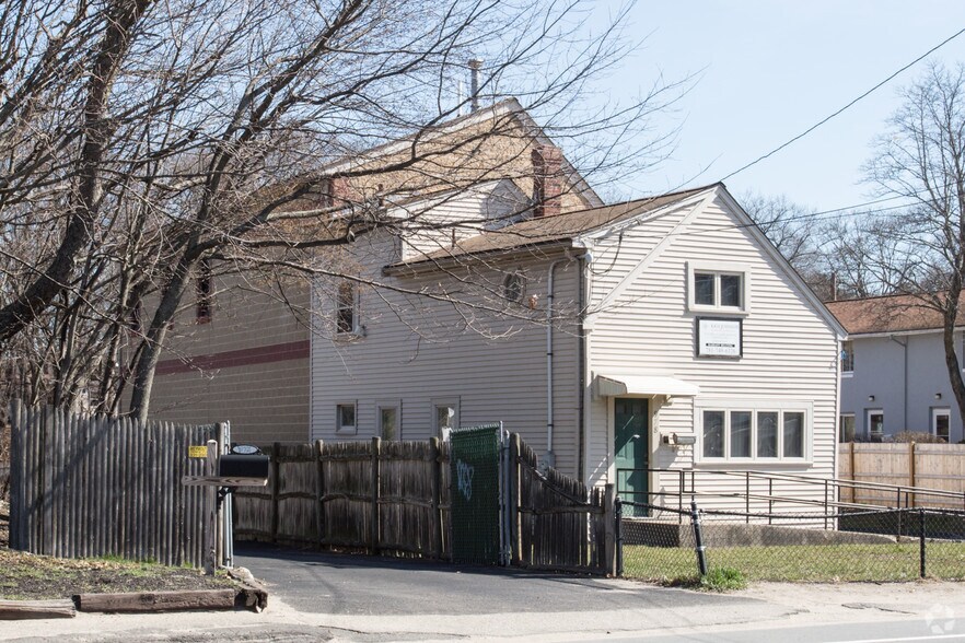 978 Washington St, Weymouth, MA à louer - Photo de l’immeuble – Image 3 sur 11